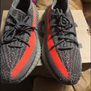 Yeezy 350 v2 Beluga